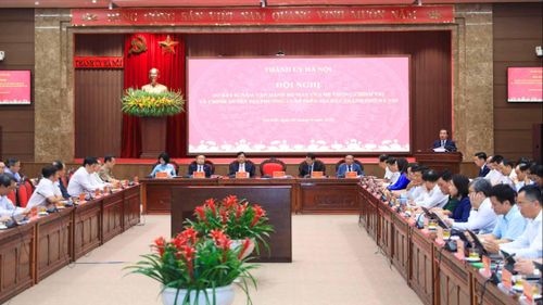  Thành ủy Hà Nội sơ kết 1 năm vận hành bộ máy của hệ thống chính trị và chính quyền địa phương 2 cấp. Ảnh: QUANG THÁI 