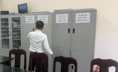  Đoàn kiểm tra của Sở GD-ĐT TP Đà Nẵng rà soát cơ sở vật chất tại điểm thi Trường THPT Hùng Vương (xã Thăng Điền) 