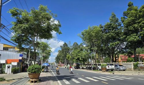 Một góc trung tâm xã Tiểu Cần - 1 trong 16 xã sắp lên phường.