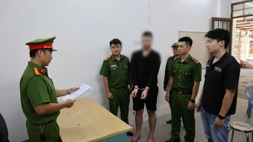 Khởi tố bị can đối với L.S.G để điều tra về hành vi “Gây rối trật tự công cộng”.