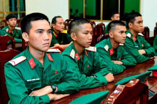 21 chiến sĩ thuộc các đơn vị của Bộ Tư lệnh Thành phố tham gia tìm kiếm hài cốt liệt sĩ.