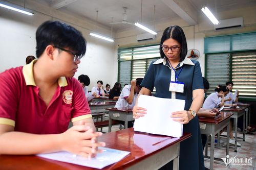 Thí sinh TPHCM tham dự kỳ thi tốt nghiệp THPT năm 2025. Ảnh: Nguyễn Huế