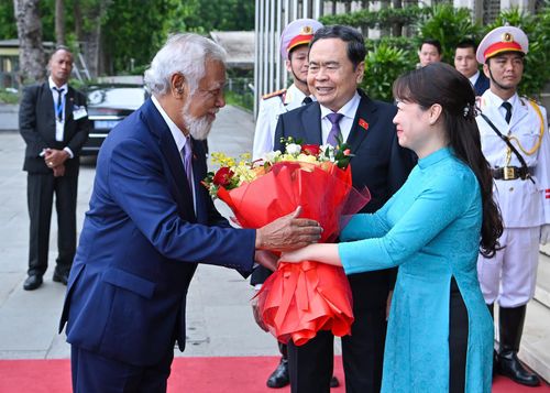 Chủ tịch Quốc hội Trần Thanh Mẫn chào mừng Thủ tướng Timor Leste Xanana Gusmão