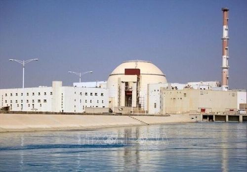 Quang cảnh bên ngoài nhà máy điện hạt nhân Bushehr ở miền Nam Iran. Ảnh minh họa: IRNA/TTXVN