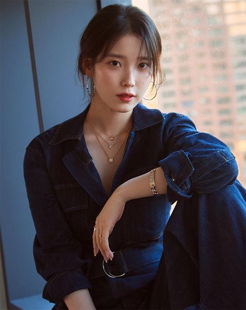 Thời gian qua, IU liên tục là cái tên bị cư dân mạng réo gọi. 