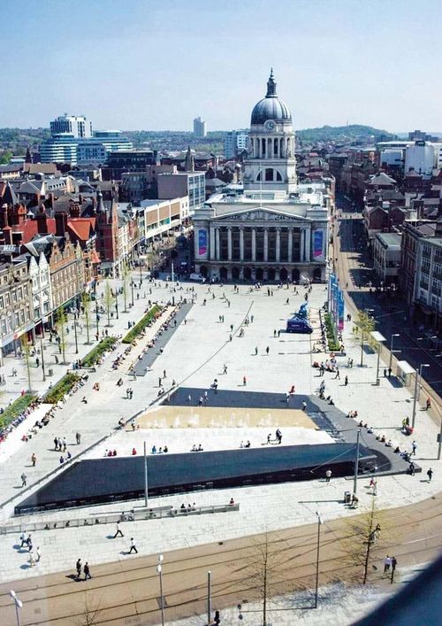 Thành phố Nottingham từ trung tâm suy giảm đến khu phố đi bộ sống động. Ảnh: CTV