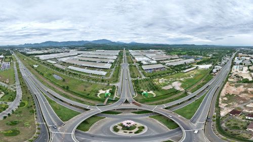 Khu vực phía nam thành phố Đà Nẵng đang sôi động với nhiều dự án đầu tư. Ảnh: HOÀNG ĐẠO