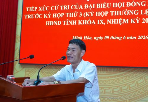 Cử tri đề xuất một số vấn đề liên quan đến chế độ chính sách - Ảnh: N.H