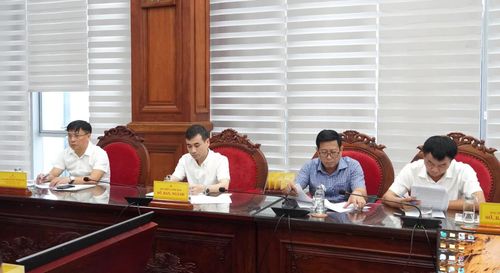 Các đại biểu tham dự buổi làm việc - Ảnh: Q.V