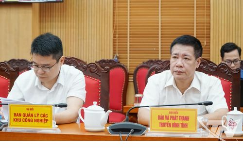 Các đại biểu dự hội nghị tại điểm cầu chính.