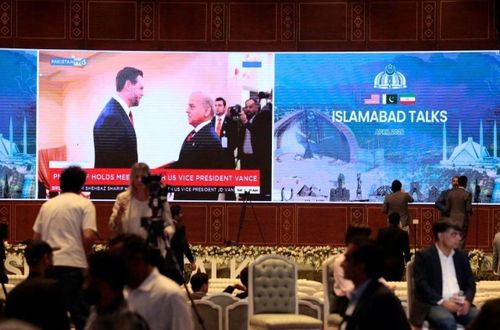 Triển vọng đàm phán giữa Mỹ và Iran đang phụ thuộc không nhỏ vào việc giải ngân số tiền 24 tỷ USD. Ảnh: Asim Hafeez