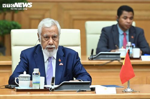 Hợp tác kinh tế, thương mại giữa hai nước còn khá hạn chế nhưng đang tăng trưởng tích cực; hợp tác đầu tư cũng là điểm sáng giữa hai nước với hoạt động hiệu quả của công ty Viettel Timor (Telemor), dự án đầu tư của Tập đoàn Công nghiệp Viễn thông Quân đội (Viettel) cung cấp dịch vụ viễn thông tại Timor-Leste. Ngoài ra, hai nước còn có tiềm năng hợp tác trong các lĩnh vực nông nghiệp, giáo dục, dầu khí. (Trong ảnh, Thủ tướng Kay Rala Xanana Gusmão tại cuộc hội đàm chiều 9/6)
