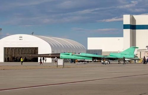Và cột mốc quan trọng đã tới vào tháng 10/2025, khi máy bay X-59 QueSST do Lockheed Martin đã thực hiện chuyến bay đầu tiên ở tốc độ cận âm, dịch vụ giám sát hàng không Flightradar24 ghi nhận điều này.