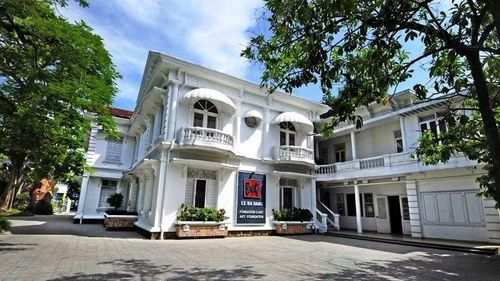 Triển lãm “Hành trình từ trái tim” do Bảo tàng Mỹ thuật Huế tổ chức nhân kỷ niệm 20 năm thành lập Trung tâm Nghệ thuật Lê Bá Đảng, hướng tới kỷ niệm 105 năm ngày sinh của cố danh họa Lê Bá Đảng.