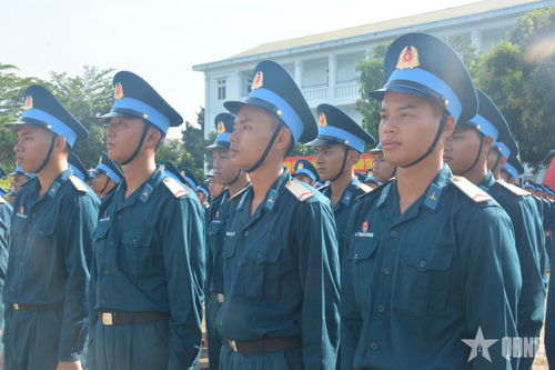 Các chiến sĩ mới tại buổi lễ.