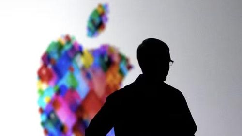 Không giống nhiều bài phát biểu chia tay thường mang màu sắc hoài niệm, phần kết của Tim Cook lại thể hiện tinh thần lạc quan khi ông liên tục nhấn mạnh niềm tin rằng những thành tựu lớn nhất của Apple vẫn còn ở phía trước, đặc biệt trong kỷ nguyên AI mà công ty đang theo đuổi mạnh mẽ.