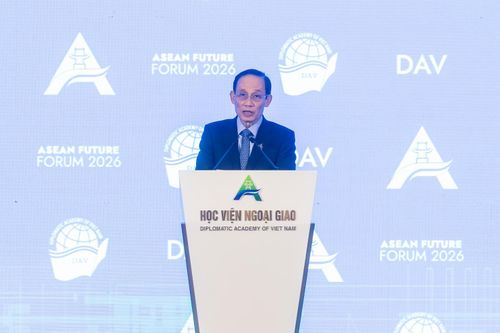 Bộ trưởng Bộ Ngoại giao Lê Hoài Trung khẳng định Diễn đàn AFF 2026 với chủ đề: "Cùng định hướng tương lai chung: Hòa bình, thịnh vượng, lấy người dân làm trung tâm" đã hoàn thành chương trình nghị sự với nhiều kết quả thiết thực.