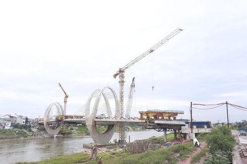 Khi hoàn thành, cây cầu được kỳ vọng sẽ mở ra trục không gian phát triển mới ở khu vực phía đông Hà Nội