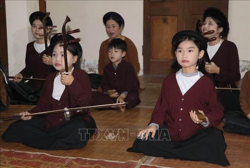 Sự hưởng ứng tích cực của thế hệ trẻ góp phần quan trọng trong việc giữ gìn và phát huy giá trị nghệ thuật hát Xẩm ở xã Yên Từ, tỉnh Ninh Bình.