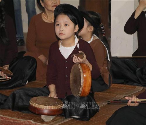 Các câu lạc bộ hát Xẩm tại xã Yên Từ là nơi các làn điệu Xẩm cổ được gìn giữ, thực hành và truyền dạy một cách bài bản.