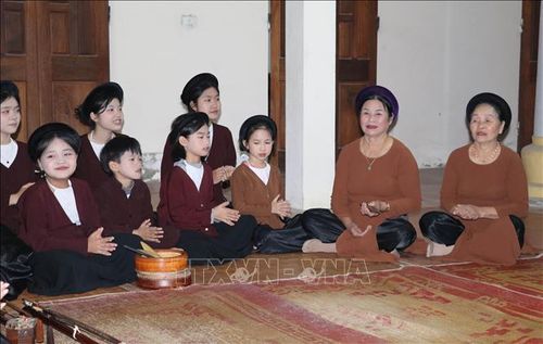 Sự hưởng ứng tích cực của thế hệ trẻ góp phần quan trọng trong việc giữ gìn và phát huy giá trị nghệ thuật hát Xẩm ở xã Yên Từ, tỉnh Ninh Bình.