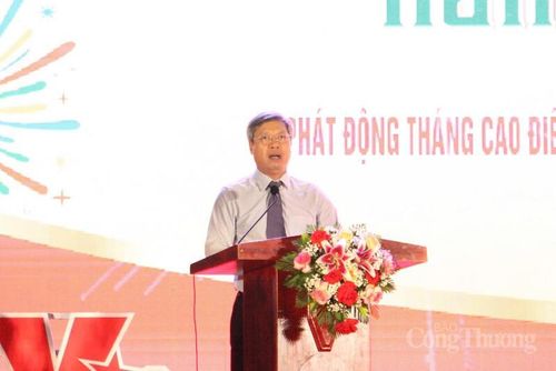 Phó Chủ tịch UBND TP. Đà Nẵng Hồ Quang Bửu phát biểu khai mạc hội chợ.