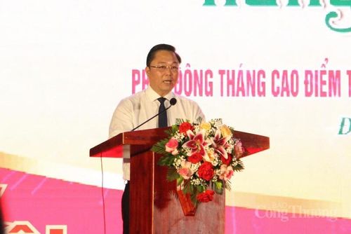 Ông Lê Trí Thanh, Chủ tịch Ủy ban Mặt trận Tổ quốc Việt Nam TP. Đà Nẵng phát động Tháng cao điểm thực hiện Cuộc vận động “Người Việt Nam ưu tiên dùng hàng Việt Nam”.