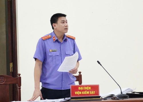  Đại diện Viện Kiểm sát nhân dân tỉnh giữ quyền truy tố tại phiên tòa. 