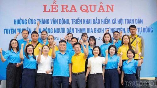 BHXH cơ sở Mường Khương phối hợp với Bưu điện tổ chức lễ ra quân tuyên truyền, vận động người dân tham gia BHXH tự nguyện, BHYT tự đóng.