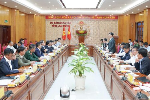 Lãnh đạo tỉnh Lâm Đồng làm việc với Công ty Cổ phần Tập đoàn Trường Hải về tình hình triển khai các dự án trên địa bàn tỉnh.