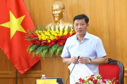 Ủy viên Ban Thường vụ Tỉnh ủy, Phó Chủ tịch Thường trực UBND tỉnh Lê Trọng Yên yêu cầu thành viên Tổ công tác số 1 phối hợp chặt chẽ, linh hoạt với các đơn vị, địa phương đẩy nhanh tiến độ tháo gỡ vướng mắc các dự án