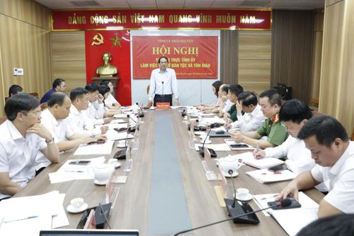 Bí thư Tỉnh ủy Thái Nguyên Trịnh Xuân Trường chủ trì Hội nghị Thường trực Tỉnh ủy làm việc với Sở Dân tộc và Tôn giáo. Ảnh: Đồng Văn Thưởng
