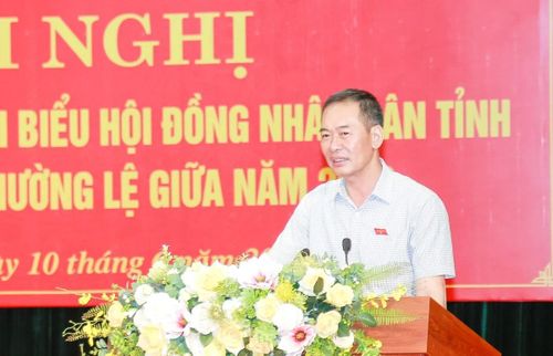 Phó Bí thư Tỉnh ủy, Chủ tịch Ủy ban MTTQ Việt Nam tỉnh Thanh Hóa Trịnh Tuấn Sinh phát biểu tiếp thu kiến nghị cử tri. Ảnh: Lê Hợi