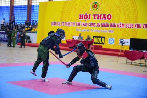 Đây là bộ môn yêu cầu vận động viên phải đảm bảo được thể lực, sức khỏe tốt để thi đấu khi mang trên người bộ bảo hộ 9kg.