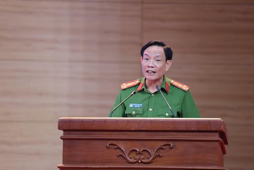 Đại tá Nguyễn Văn Trầm, Phó Tư lệnh CSCĐ phát biểu tại chương trình.