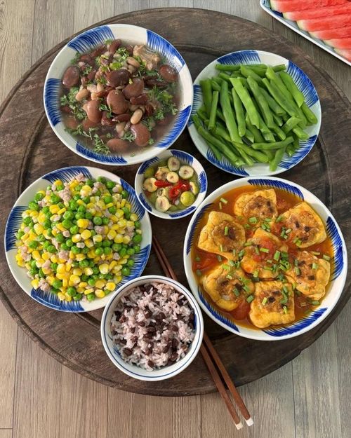 Mâm cơm 'lấy vía thi đâu đậu đó' mẹ nấu cho con.