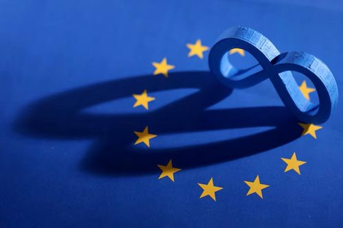 Hình ảnh minh họa cờ EU và logo Meta. (Nguồn: Reuters)