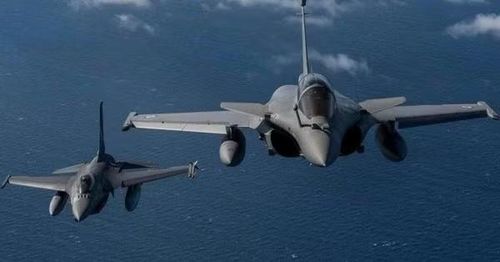 Mặc dù Rafale đã "khóa mục tiêu" đối với Su-35, nhưng tờ MW cho rằng phân tích kỹ thuật cho thấy tiêm kích Pháp không có cơ hội trong tình huống đối đầu thực sự khi máy bay Nga có radar mạnh, tầm bắn tên lửa xa gấp đôi và đặc tính bay vượt trội.