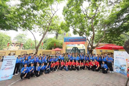 Những hành động nhỏ nhưng đầy trách nhiệm đã góp phần tiếp thêm động lực, tạo tâm lý yên tâm, tự tin cho các em học sinh bước vào kỳ thi quan trọng.