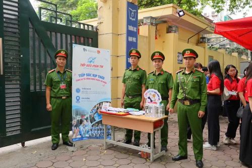Đồng thời, tăng cường công tác tuần tra, kiểm soát, phòng ngừa các hành vi vi phạm pháp luật, bảo đảm an ninh, an toàn tuyệt đối cho kỳ thi.