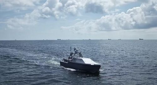 Xuồng không người lái Corsair do Lực lượng Chuyên trách số 59 thuộc Hạm đội 5 vận hành và đưa vào sử dụng tại khu vực từ cuối tháng 3. 