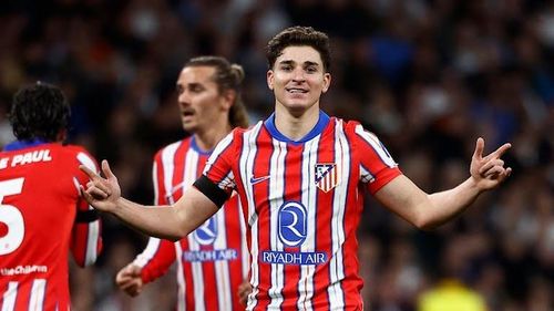 Real được cho là phá bĩnh Barcelona vụ Alvarez.