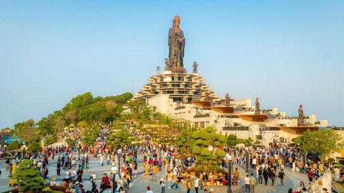 Điểm nhấn quan trọng của quy hoạch là phát triển hệ sinh thái du lịch gắn với Khu du lịch quốc gia Núi Bà Đen. Ảnh: Sun World Ba Den Mountain