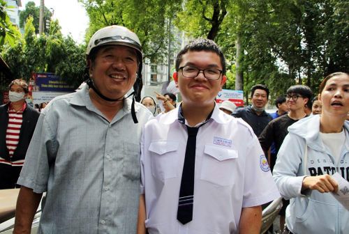Thí sinh Thiên Phúc - học sinh Trường THPT Nguyễn Thị Minh Khai tại kỳ thi tốt nghiệp THPT 2026