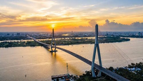 Cầu Cần Thơ là cầu dây văng có nhịp chính dài nhất tại khu vực Đông Nam Á, được xây dựng bằng nguồn viện trợ phát triển chính thức ODA của Chính phủ Nhật Bản và vốn đối ứng của Chính phủ Việt Nam. Ảnh: Thành Đạt