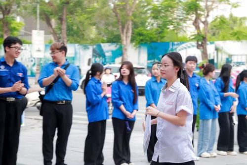 Sau môn Ngữ văn, thí sinh Bắc Ninh tự tin bước vào bài thi môn Toán.