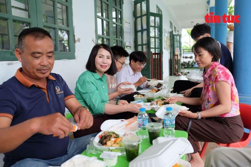 Nhiều gia đình lựa chọn nghỉ trưa tại Trường Mầm non Thụy Hương.