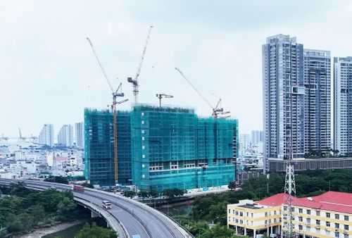 Xử lý các dự án đình trệ không chỉ giúp giải phóng nguồn lực xã hội mà còn tạo thêm nguồn cung cho thị trường, qua đó góp phần điều chỉnh mặt bằng giá nhà. Ảnh minh họa.