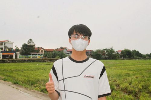 Thí sinh Duy Long đánh giá đề thi môn Toán vừa sức.