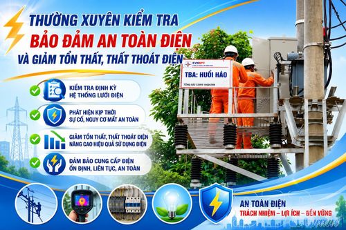 Nhân viên Điện lực kiểm tra Trạm biến áp Huổi Háo, xã Búng Lao.